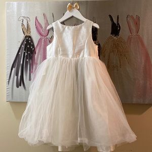 David’s Bridal Ivory Flowergirl Dress Size 6